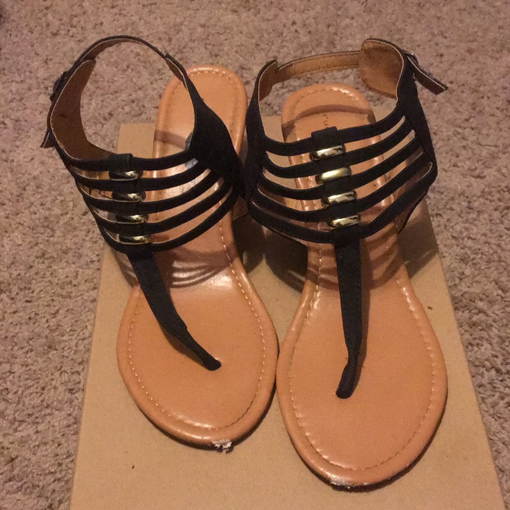 Rue 21 (Riley 16)